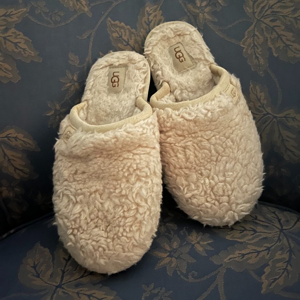 Ugg Fluffette slippers Cream women’s size 7